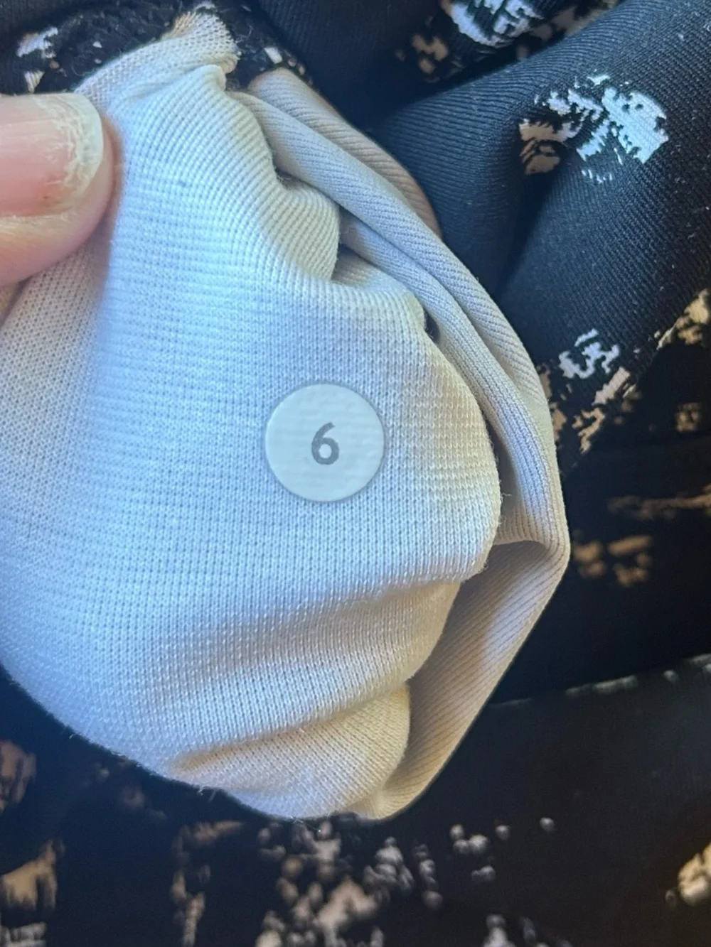 Lululemon‎ Wunder Under Size 6 HR Tight Black Print